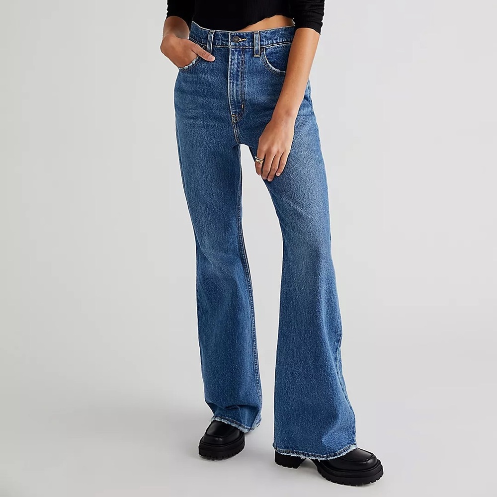 New Levi's 70's High-Rise Flare Vintage feel relaxed fit Blue Denim Jeans